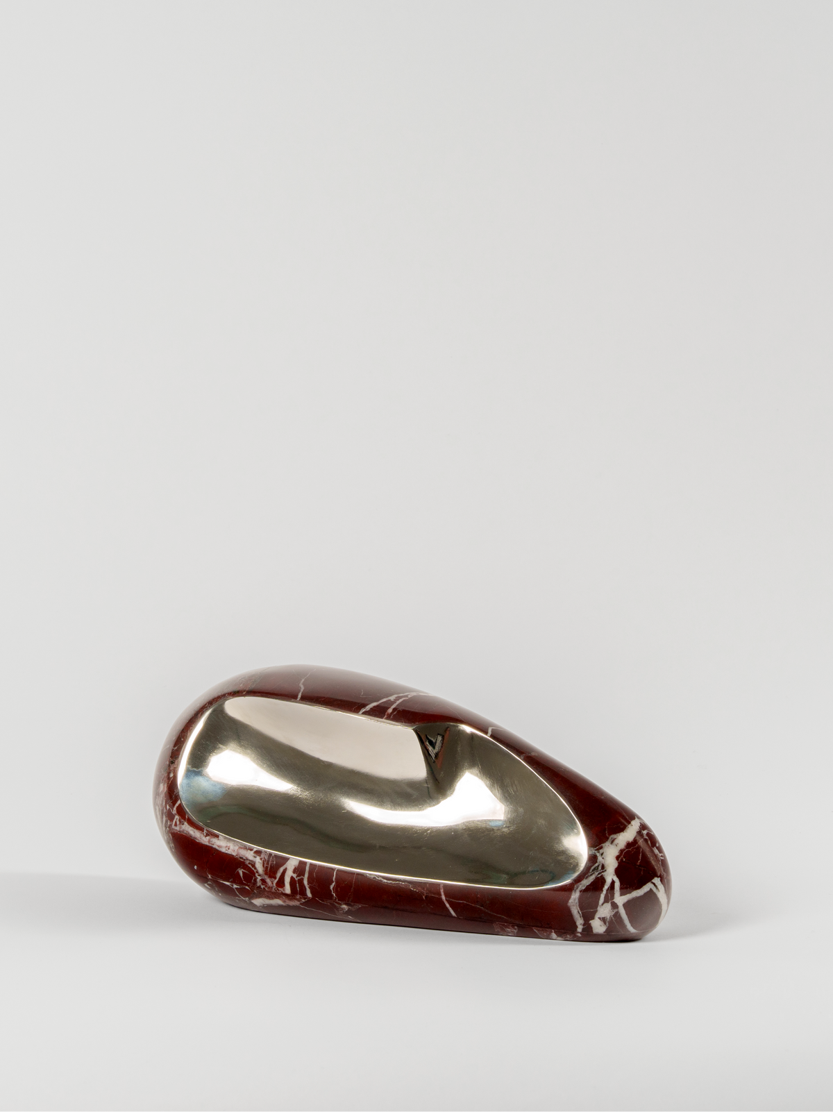 Object No.2 / The Baroness, Rosso Levanto